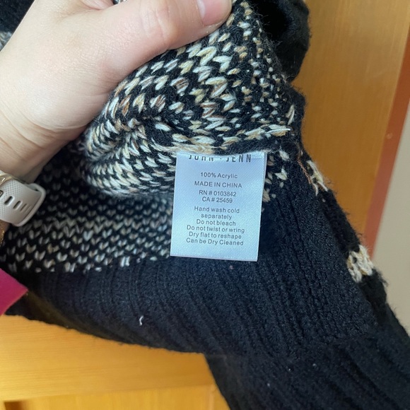 John and Jenn Zebra Half Zip - Picture 3 of 4